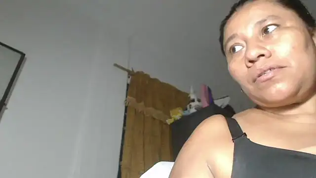 adrixxx38 live cam on StripChat