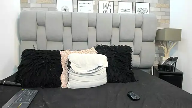 KariinaTaylor live cam preview