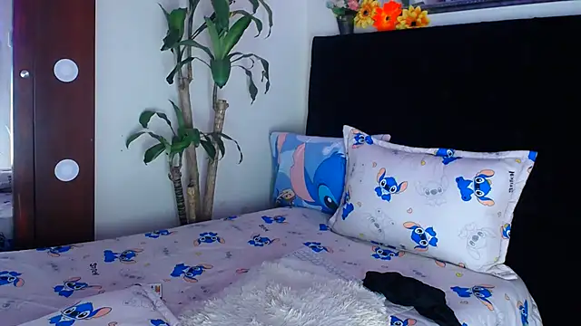 NathalialLooes live cam preview