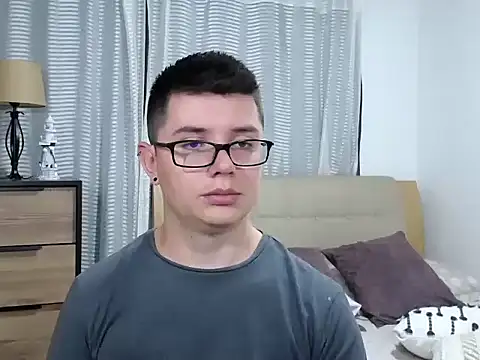 BlackFoXXX69 live cam on StripChat