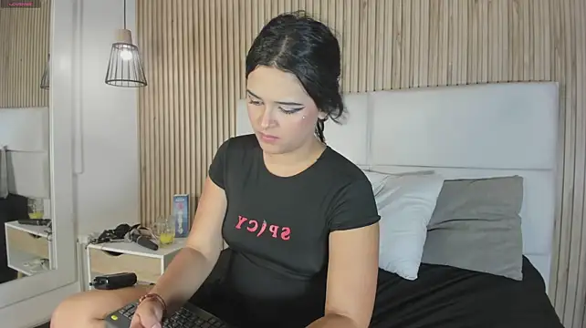 ScarlettVelvet1 live cam preview