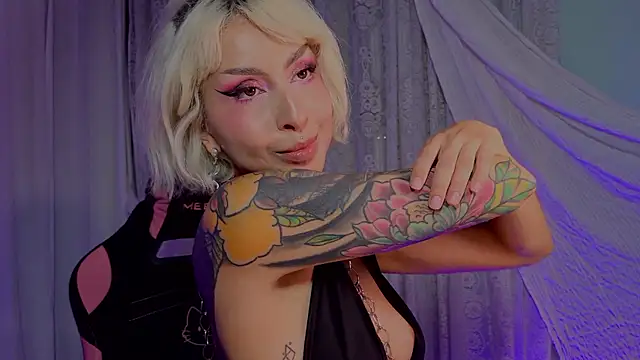 Cinamoonn webcam