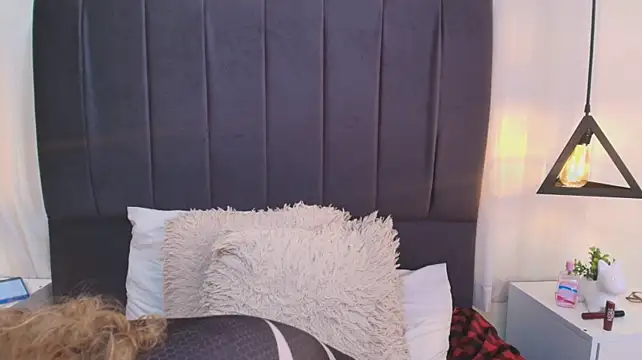 Evangelyne_rose webcam