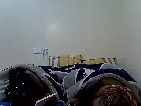 sexybaddies20 webcam
