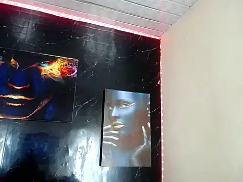 LuxeCouple webcam
