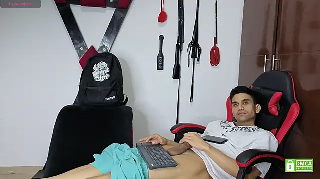 EliteBoysLive webcam