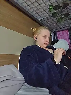 LiyaKasper webcam
