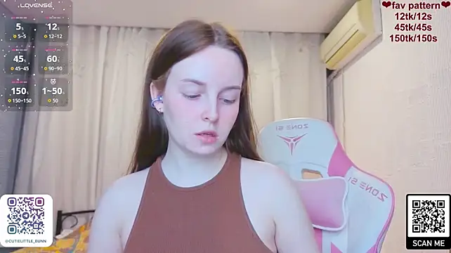 bae_cake_ (F young) - cameltoe in panties