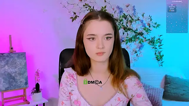 liana_kisses webcam