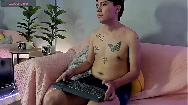 Marco17__ live cam on StripChat