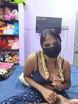 Tamil_Ishu webcam