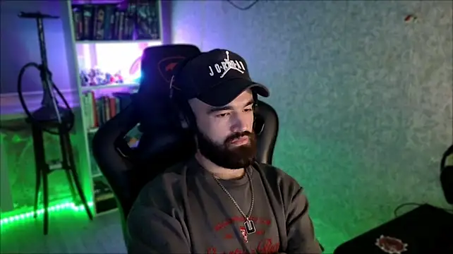 _Serious_Man webcam