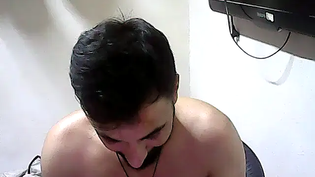leon_ates (Ask my age) - boşalt beni bebeğim :)