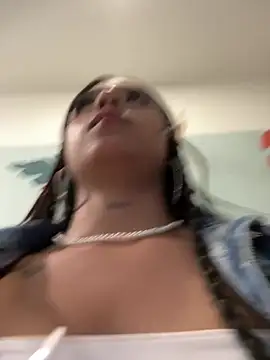 LilacNoir webcam