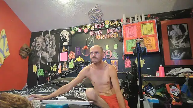 daddyandsplashqueen (Ask my age) - Flash titties