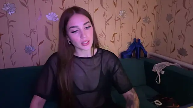 WinnieEdmonds live cam preview