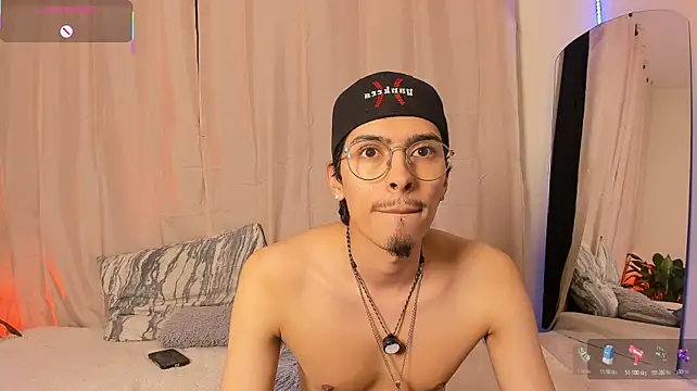 stanandrose_ live cam on StripChat