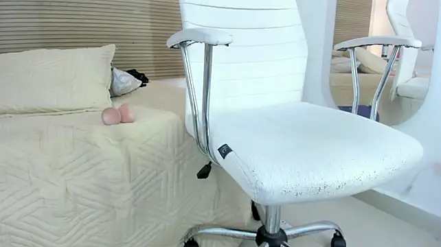 Mahyolen live cam on StripChat