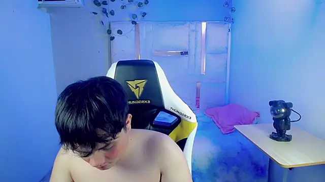 Tommy_cotton live cam on StripChat