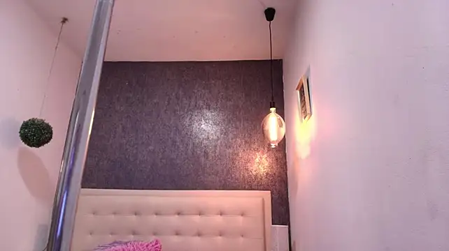 celestial_queen_'s live room