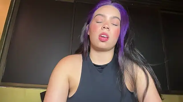 Violett_Moonx webcam