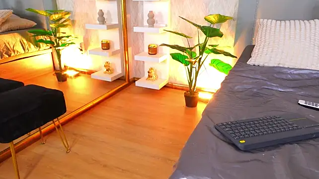 CherryLunari webcam
