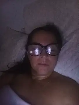 VelvetNaughty-Shem webcam