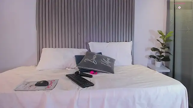Anny-Cute webcam