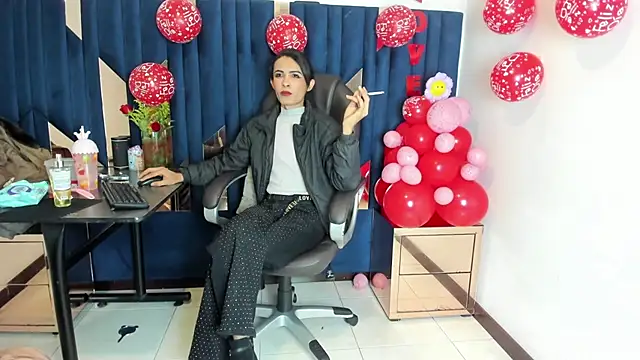 Aisha_hotts777 webcam