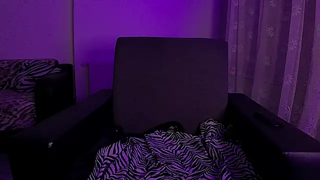 lunabluee webcam