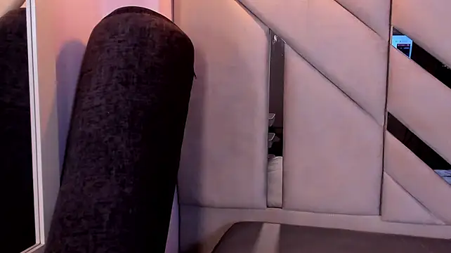 Julieta_Vegah webcam