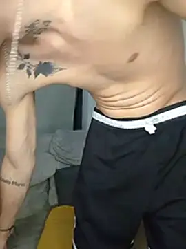 MaxHornyLatin