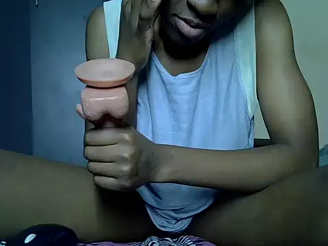 fine-ebonie webcam