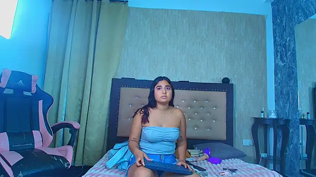Barbie_scarlett