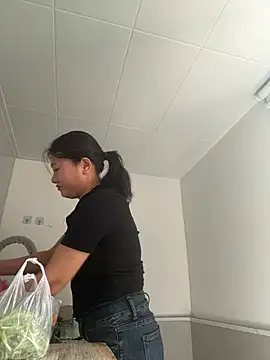 daaqnn (F milf) - 少女要做幸福的女人Teenage girl wants to be happy