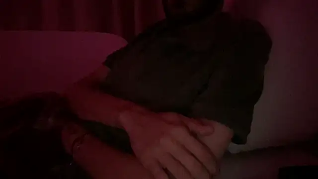 23istanblue23 live cam on StripChat