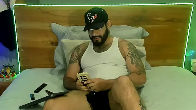 Prometeo-grizzly live cam on StripChat