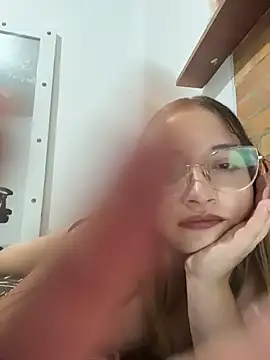 AliciaWhite_nt webcam
