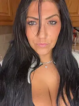 LittleMissEeve webcam