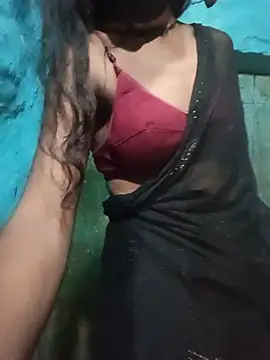 Desi_Couple_P live cam on StripChat