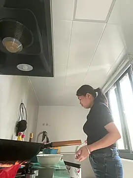 daaqnn (F milf) - 少女要做幸福的女人Teenage girl wants to be happy