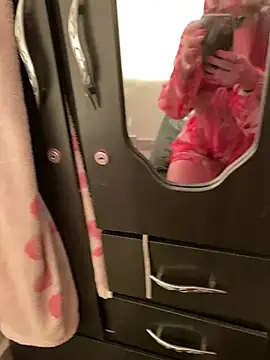 KatieRougee_ webcam