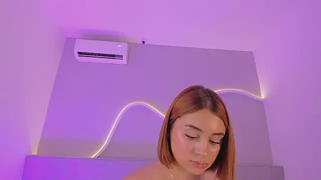 sophia_98 live cam on StripChat