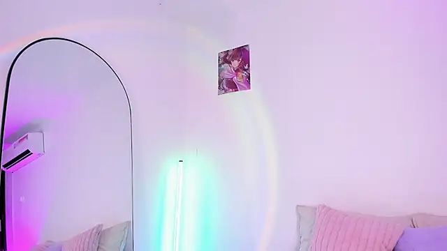 emily__walker webcam