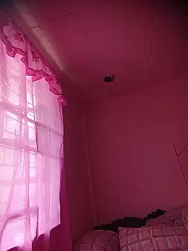 Strongshemail live cam preview