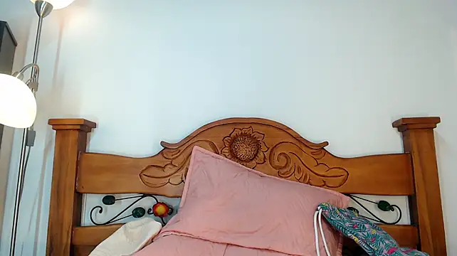 Mia_babee_ webcam