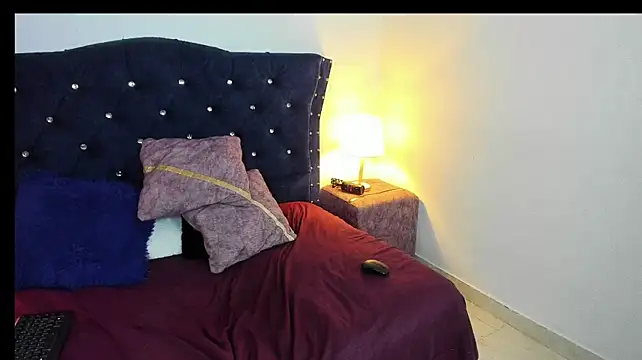 Larissa_Frost