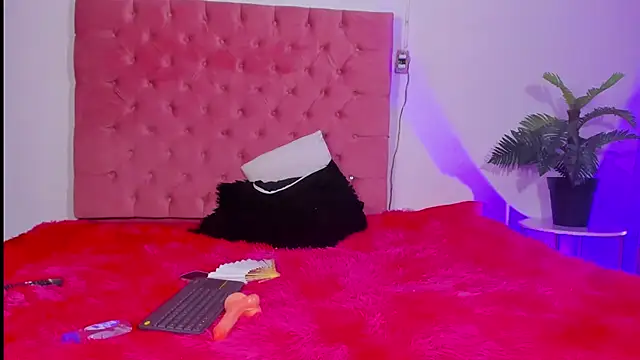 salome_Moon26 webcam