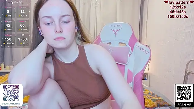 bae_cake_ (F young) - cameltoe in panties