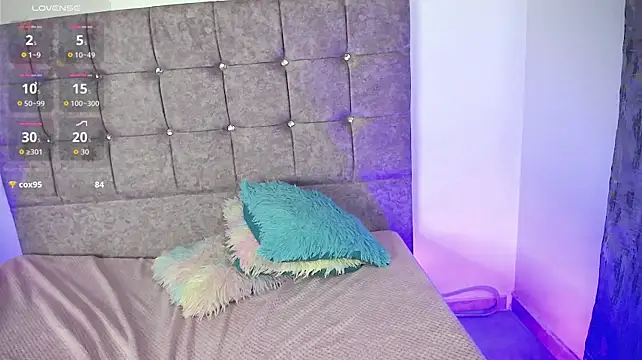 kitty_nara live cam on StripChat